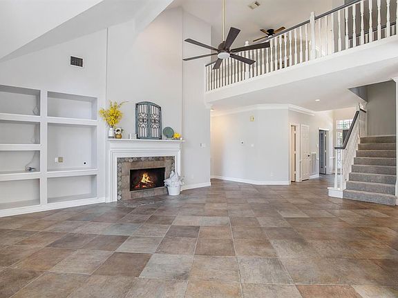 3rd image of 6407 Longflower Ln