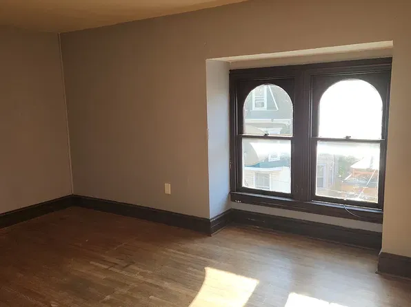 37 N West St APT 3, York, PA 17401