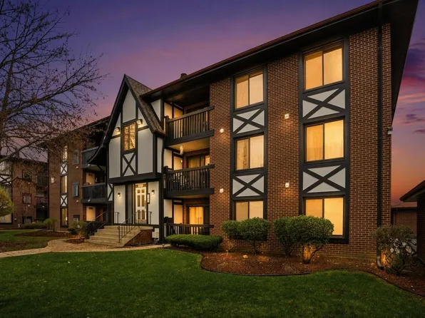 13615 Royal Ct APT 309, Crestwood, IL 60445