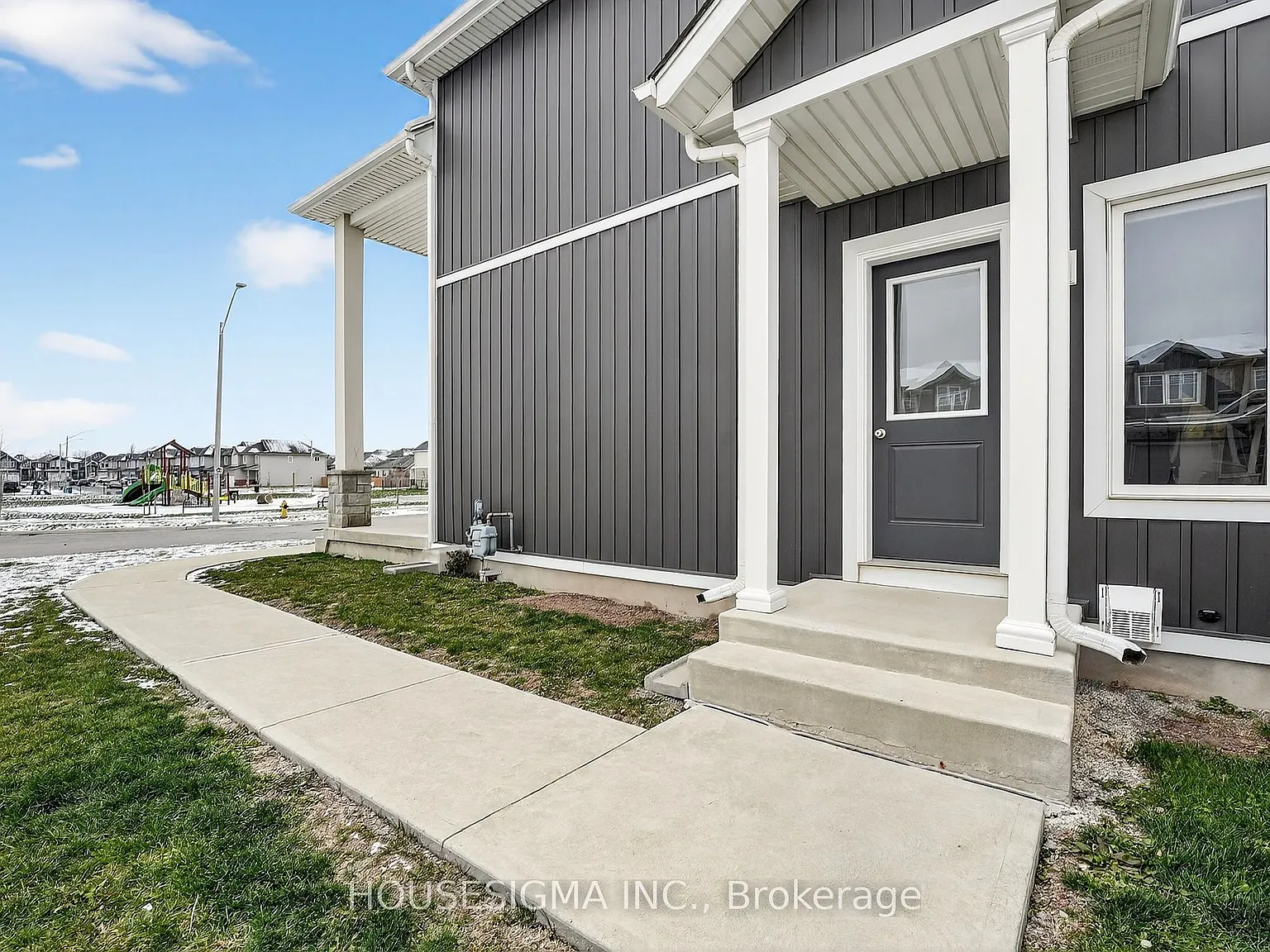 2 bed, $1,800 — Photo 2