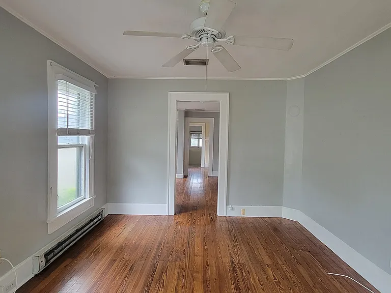 225 11th Ave N #1 — Photo 6