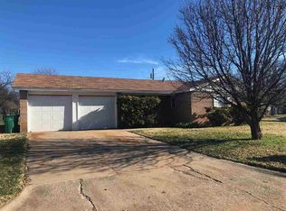 1100 W Cornelia Ave, Iowa Park, TX 76367