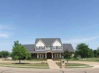 2020 Canyon Trl, Mc Gregor, TX 76657