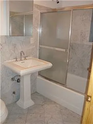 Rented by Luxor Homes & Investment Realty | media 26