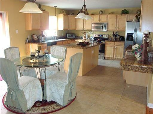 2nd image of 716 Valrico Hills Ln