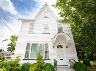 301 Mauch Chunk St, Nazareth, PA 18064