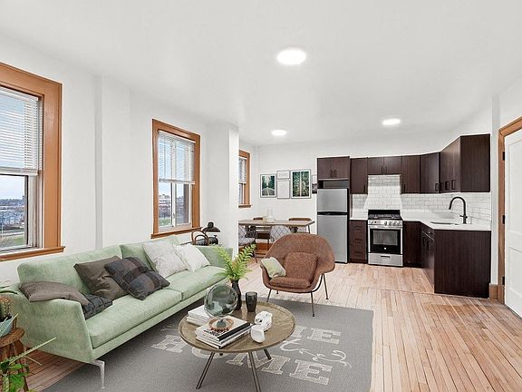 5th image of 25 Palmer St E APT 76