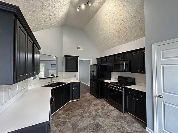 5th image of 344 River Landing Dr