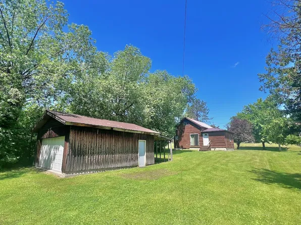 812 3rd St N, Tower, MN 55790