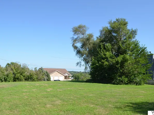 9504 Forest Ln, Plattsmouth, NE 68048