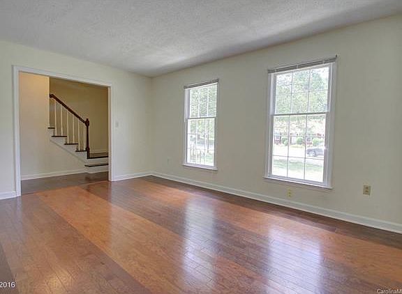 5th image of 7732 Surreywood Pl