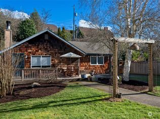 2752 46th Ave SW, Seattle, WA 98116