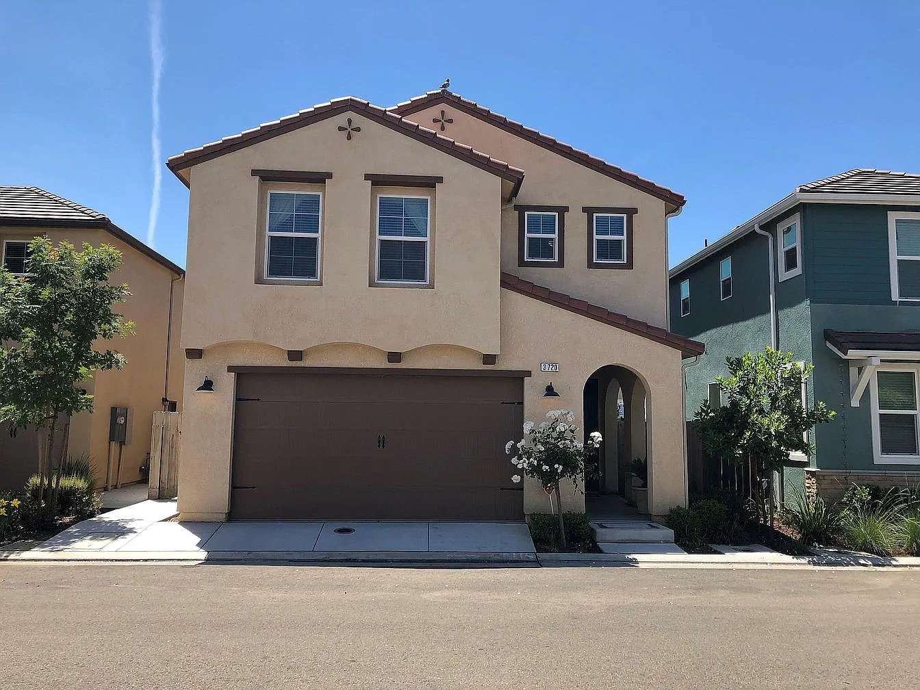 3 bed, 1660 sqft, $2,245 — Photo 2
