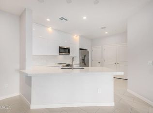 2511 W Queen Creek Rd, Chandler, AZ 85248