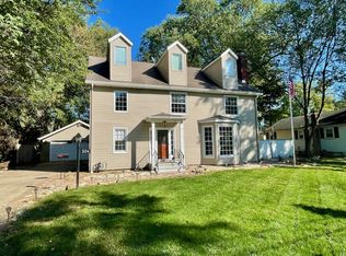 324 N Detroit St, Buchanan, MI 49107