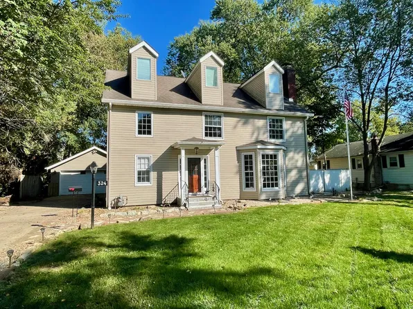 324 N Detroit St, Buchanan, MI 49107