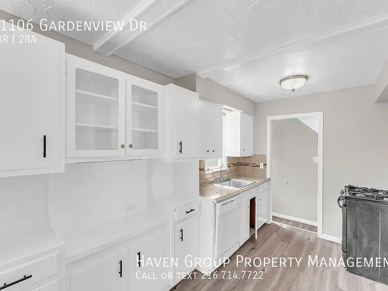 21106 Gardenview Dr — Photo 8