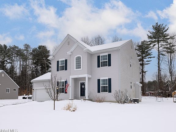 3rd image of 5 Winterberry Lane