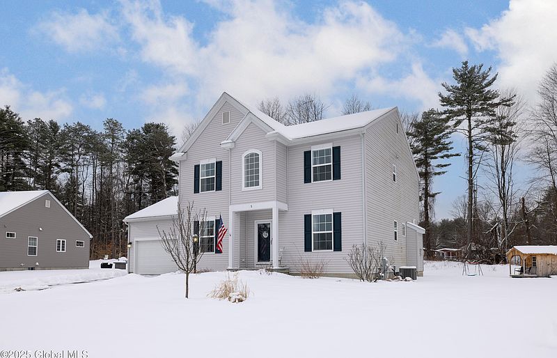 3rd image of 5 Winterberry Lane