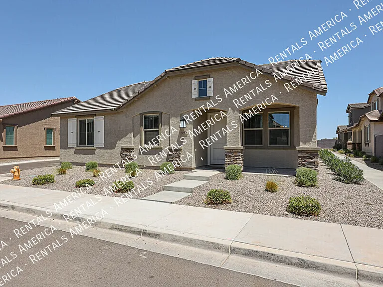 9978 W Piccadilly Rd — Photo 1