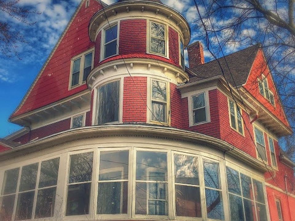 1st image of 126 Clark St #2
