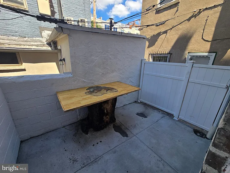 712 S Randolph St — Photo 12
