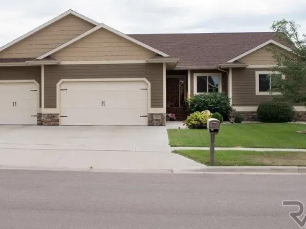 100 N Sunshine Ave, Brandon, SD 57005