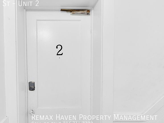 3rd image of 2085 Robin St APT 2