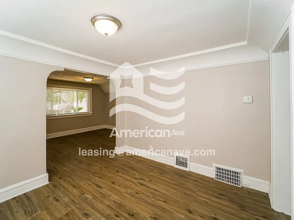 1612761_005_wm_-_dining_room_13125799.jpg