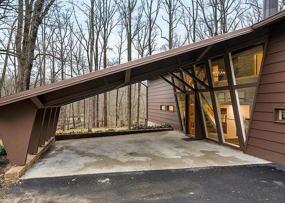 Carport up close