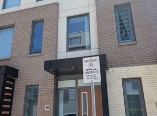 1050 Portage Pkwy #38, Vaughan, ON L4K 2M7