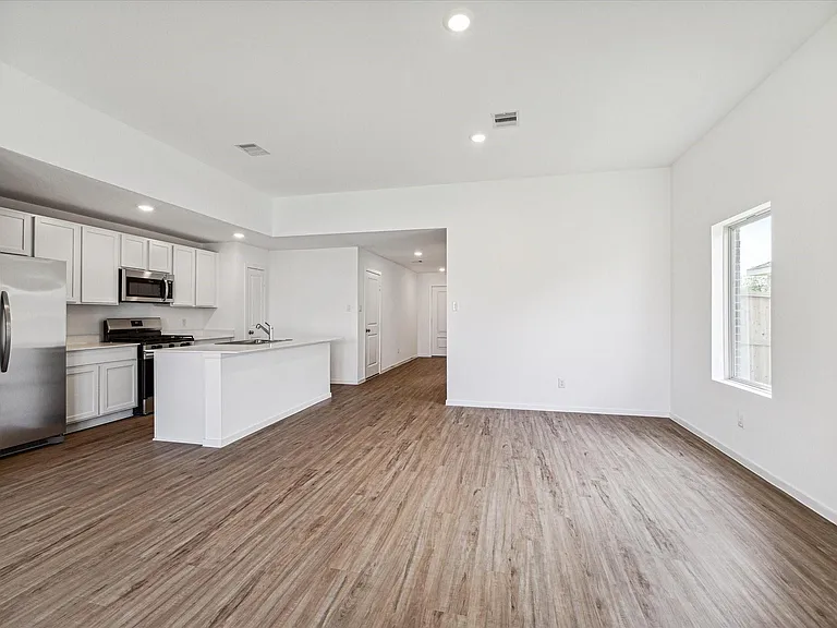 9923 Oakheath Bluff Dr — Photo 2