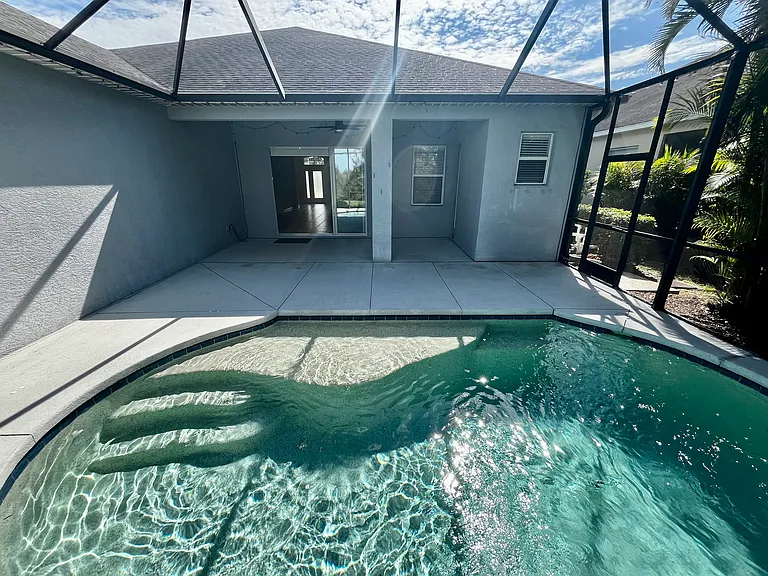 4726 Claremont Park Dr — Photo 5