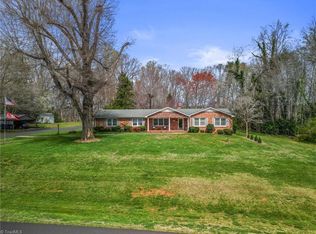 1823 River Dale Rd, Pfafftown, NC 27040