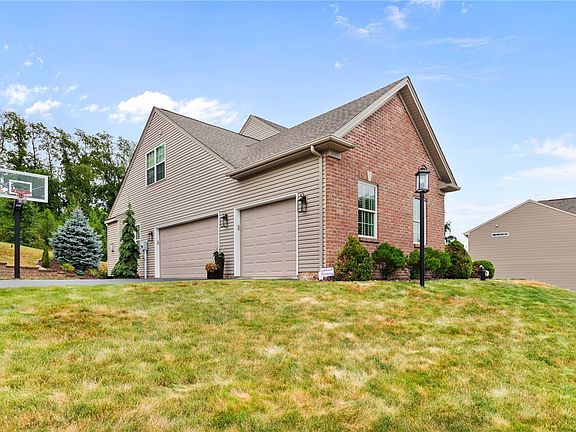 4th image of 219 Rolling Hill Farm Dr
