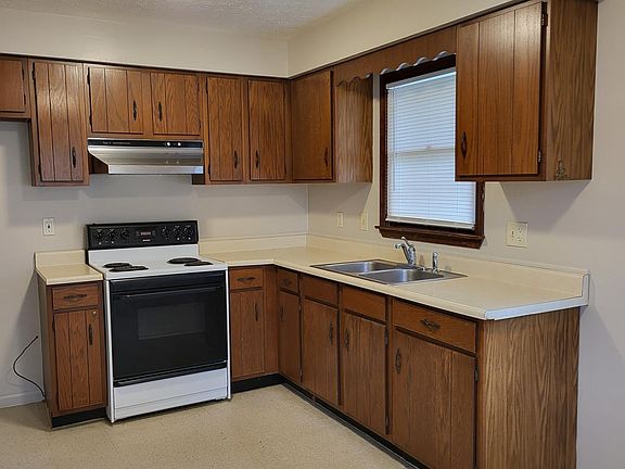 3rd image of 504 Fillmore Ave