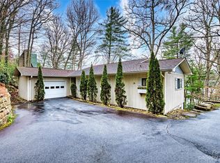 14 Waterfront Ln, Glenville, NC 28736