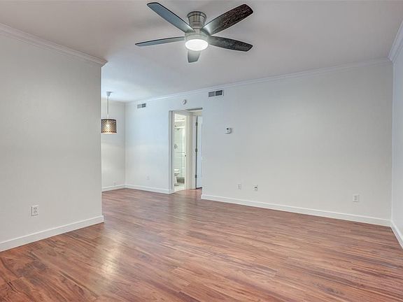 3rd image of 4211 Holland Ave
