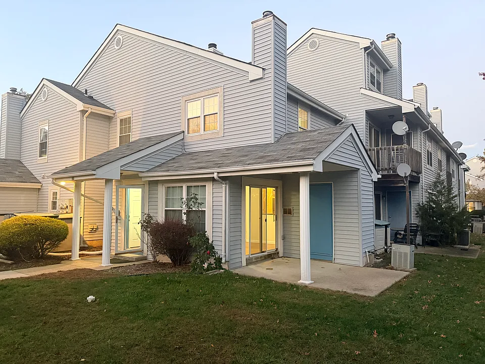 42 Tanglewood Ct