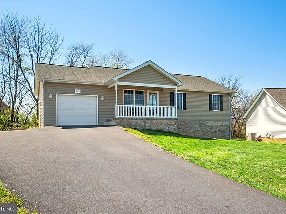 2nd image of 295 Tanager Ln