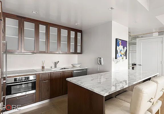 4th image of 160 Central Park S #1105