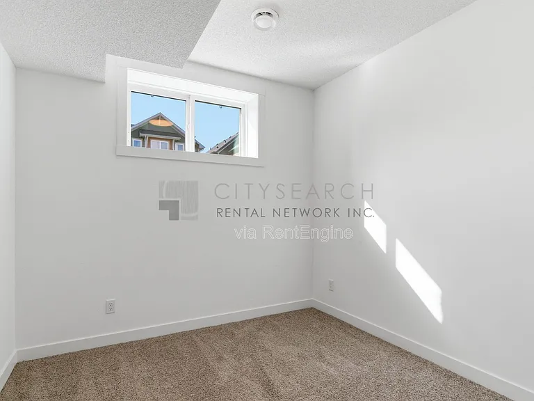 181 Setonstone Grn SE #B — Photo 17