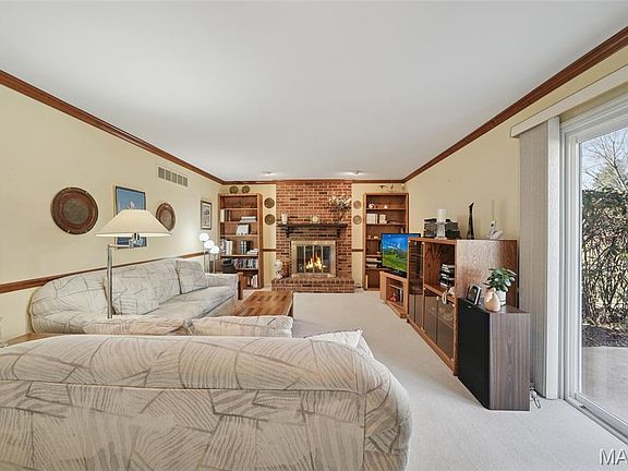 5th image of 1529 Woodroyal East Dr