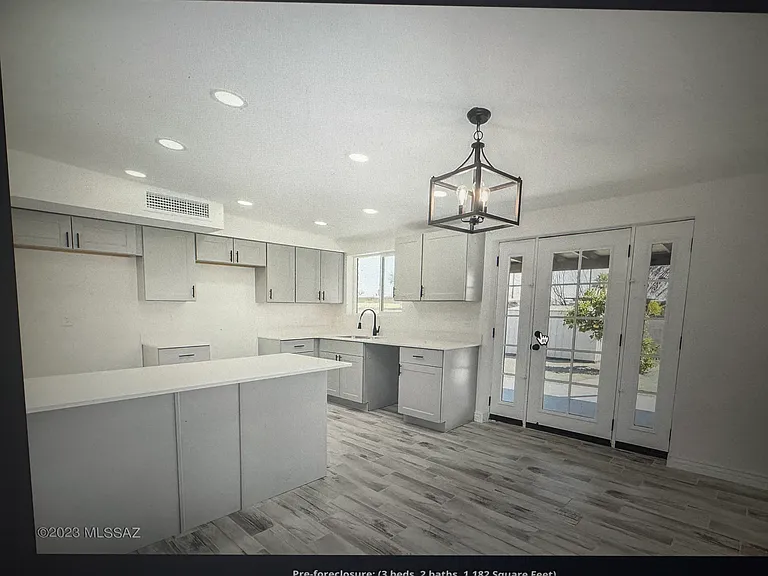 3661 W Eastham Ln — Photo 3