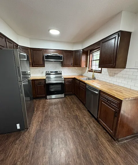 1252 Pleasant Valley Rd #7 — Photo 2