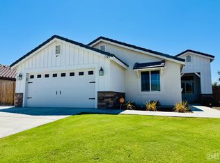 7303 Wild Mustang Dr, Bakersfield, CA 93311