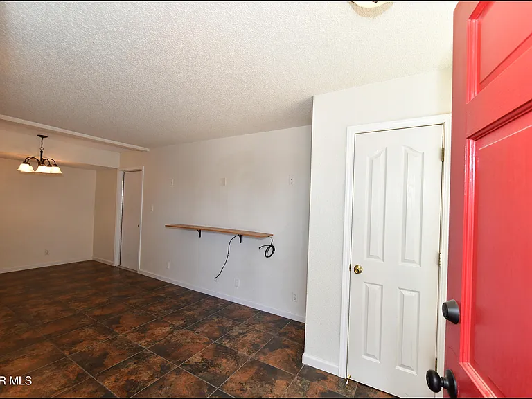 12121 Tower Hill Dr — Photo 6