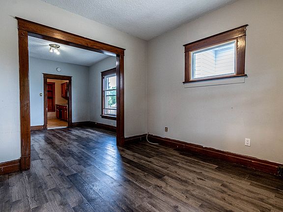 4th image of 6006 Dunn St #On