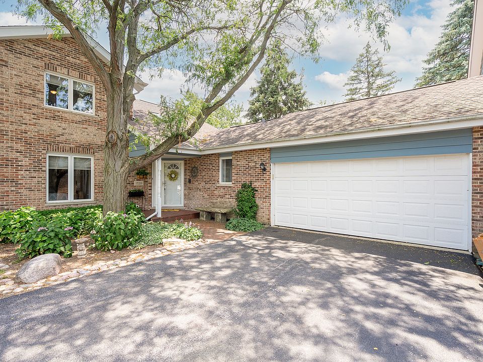 1st image of 17219 Lakebrook Dr