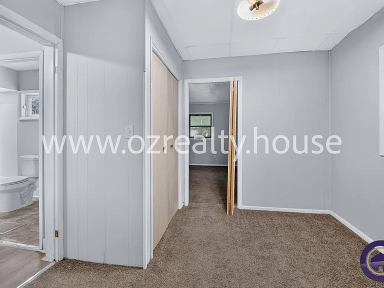 1019 Coventry Ave — Photo 12